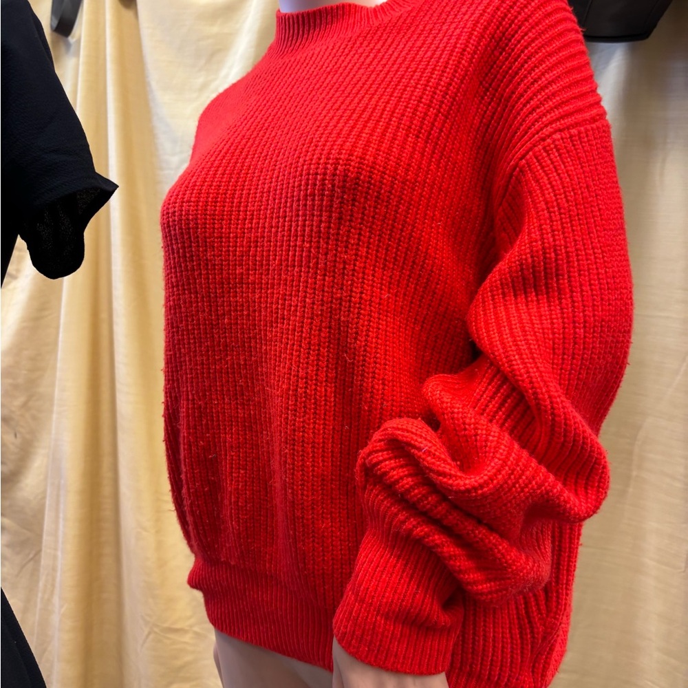 H&M Vibrant‎ Red Knitwear